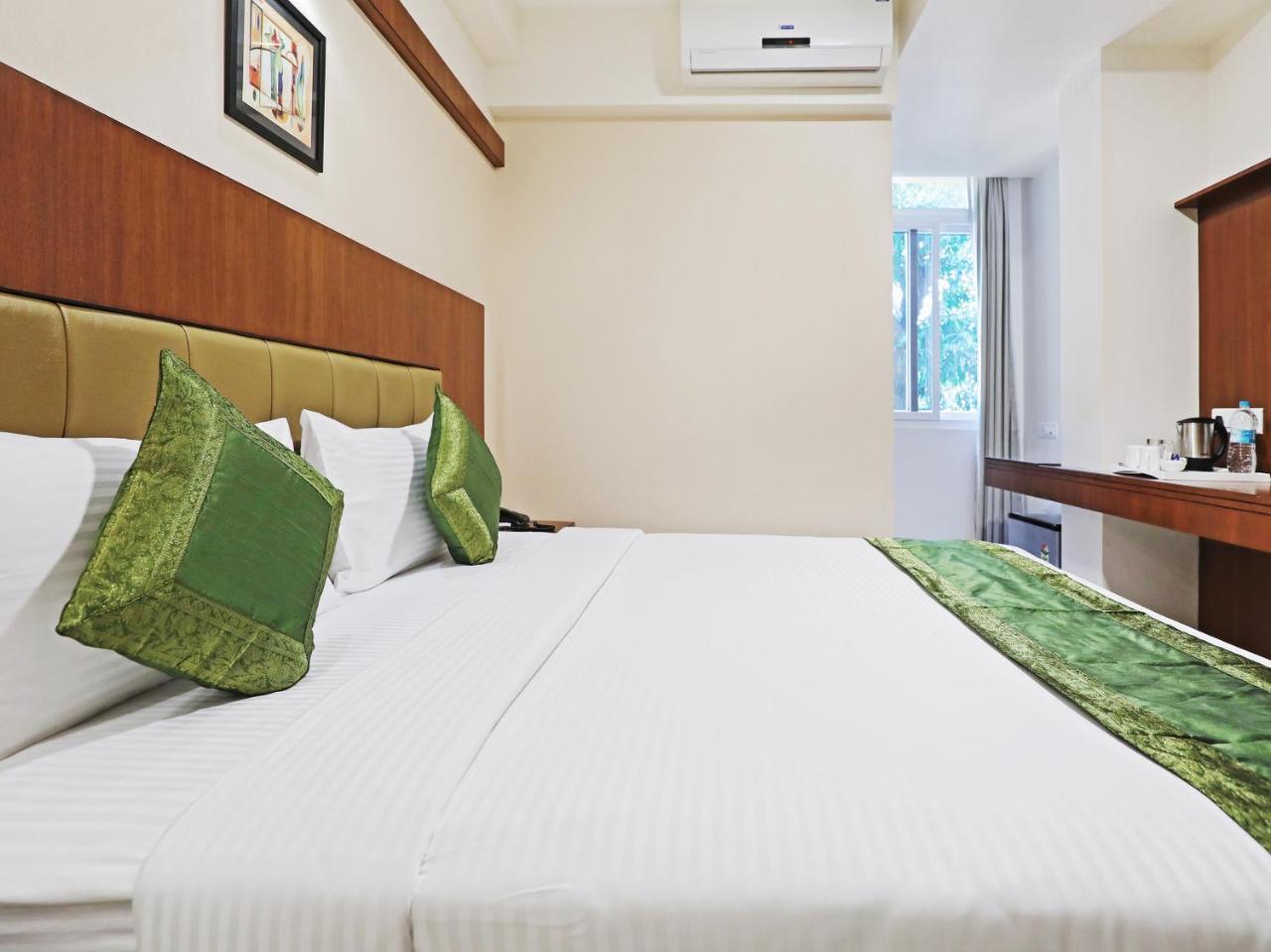 Treebo Akshaya Bull Temple Hotel Bangalore Eksteriør billede