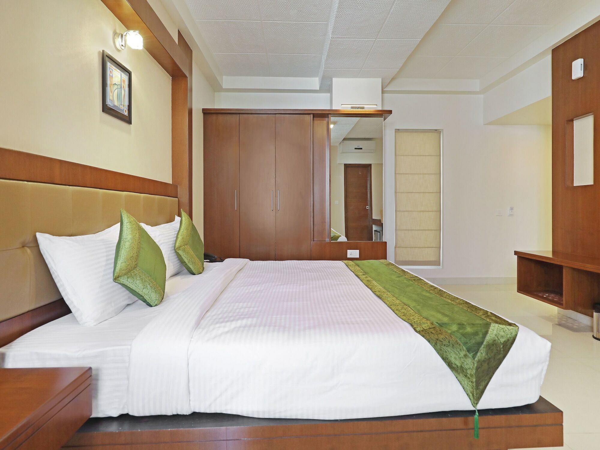 Treebo Akshaya Bull Temple Hotel Bangalore Eksteriør billede